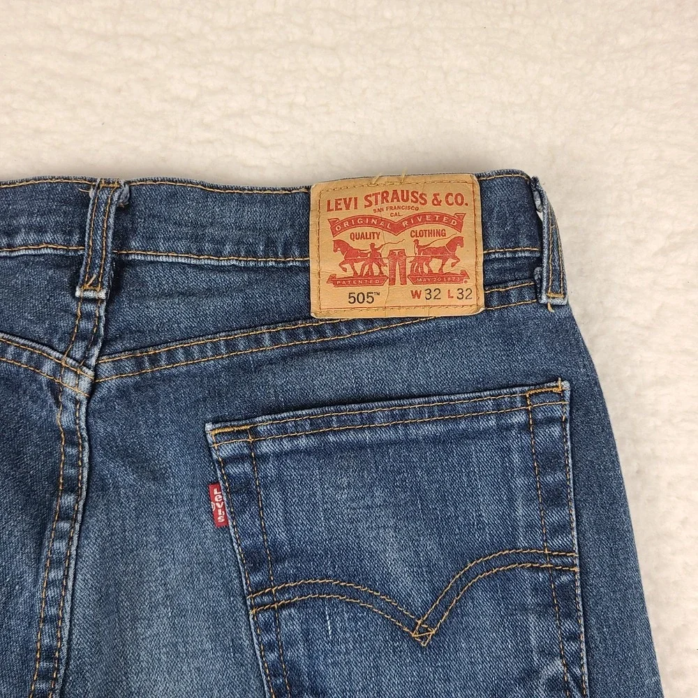 Levi's 505 Jeans Mens 32x32 Blue Regular Fit Straight Leg Dark Wash Denim